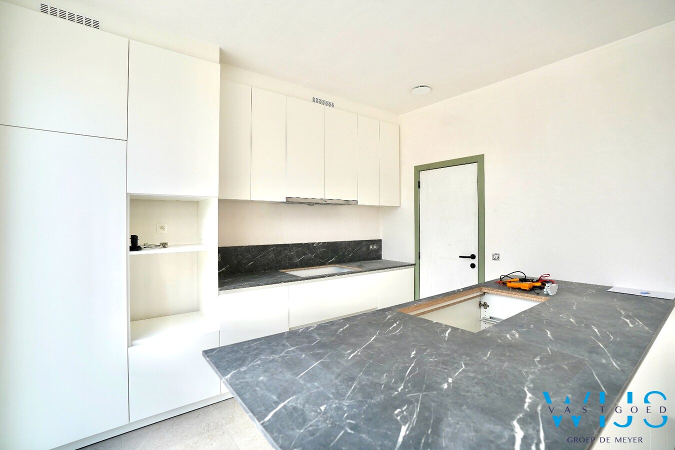 Moderne nieuwbouwwoning met 3 slaapkamers in rustige woonwijk te Oosteeklo 