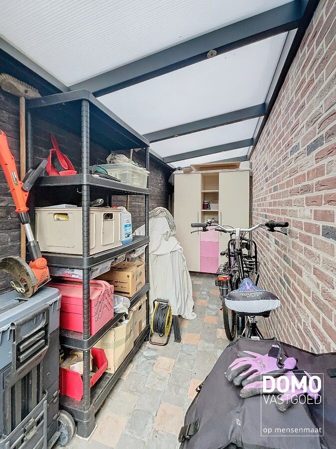 RUIME WONING MET 3 SLAAPKAMERS, TUIN EN RUIME PARKING IN SPALBEEK 