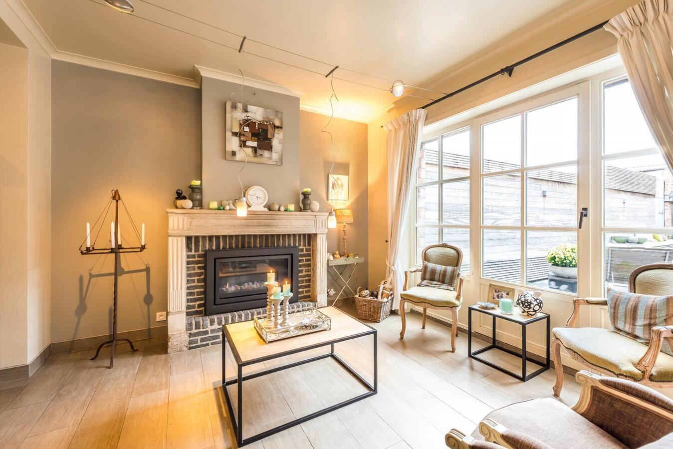 Klassevolle herenwoning met praktijkruimte 