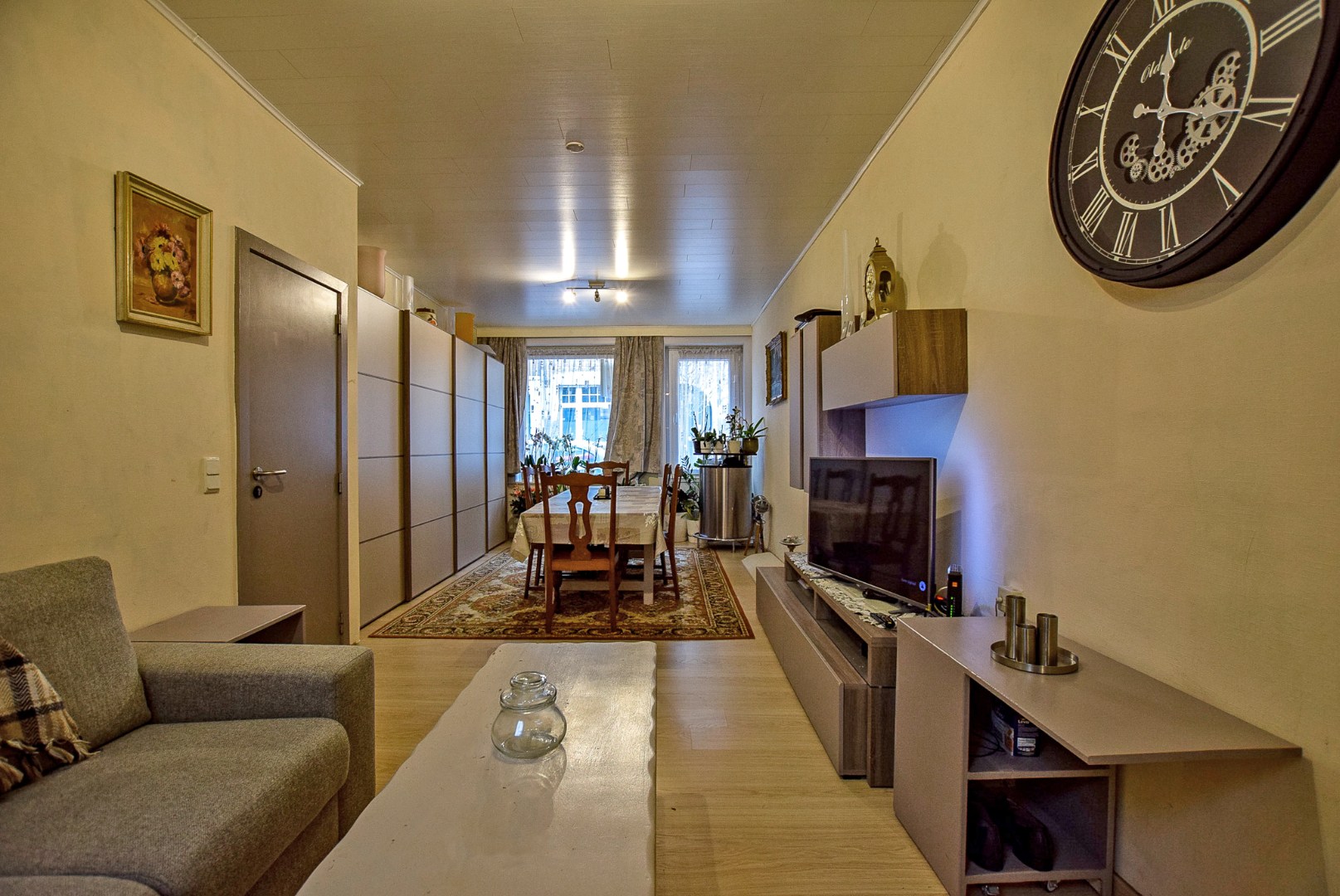 Ruim 2-slaapkamerappartement (97m²) gelegen in het centrum van De Panne. 