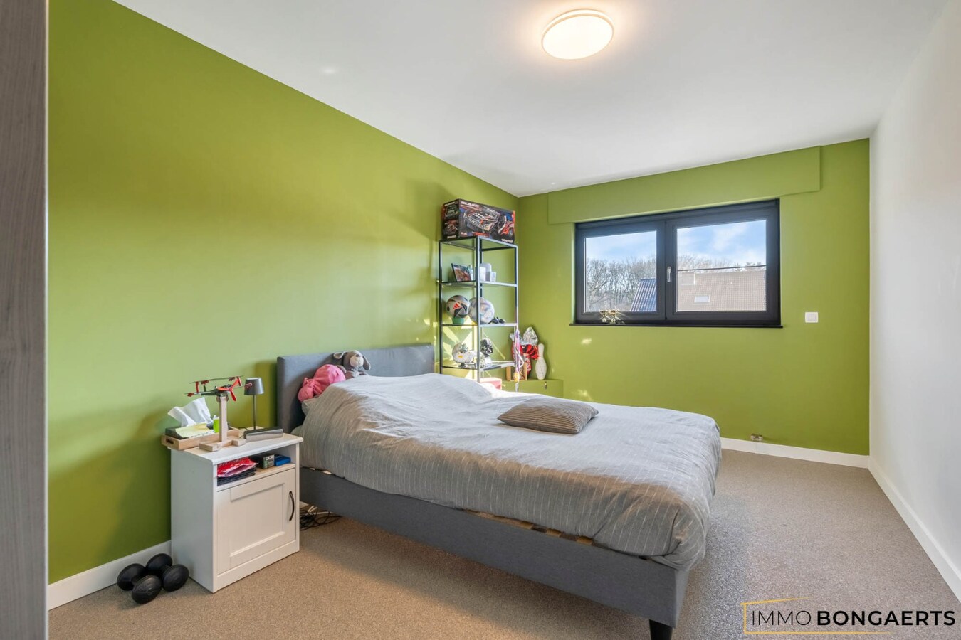 Energiezuinige woning met zwembad op rustige ligging in As 