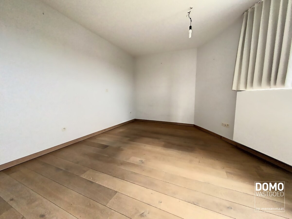 Ruime penthouse in Kermt met terras, lift, 3 slaapkamers en ruim terras 