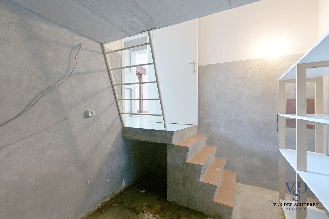 Degelijk, ruime villa. 