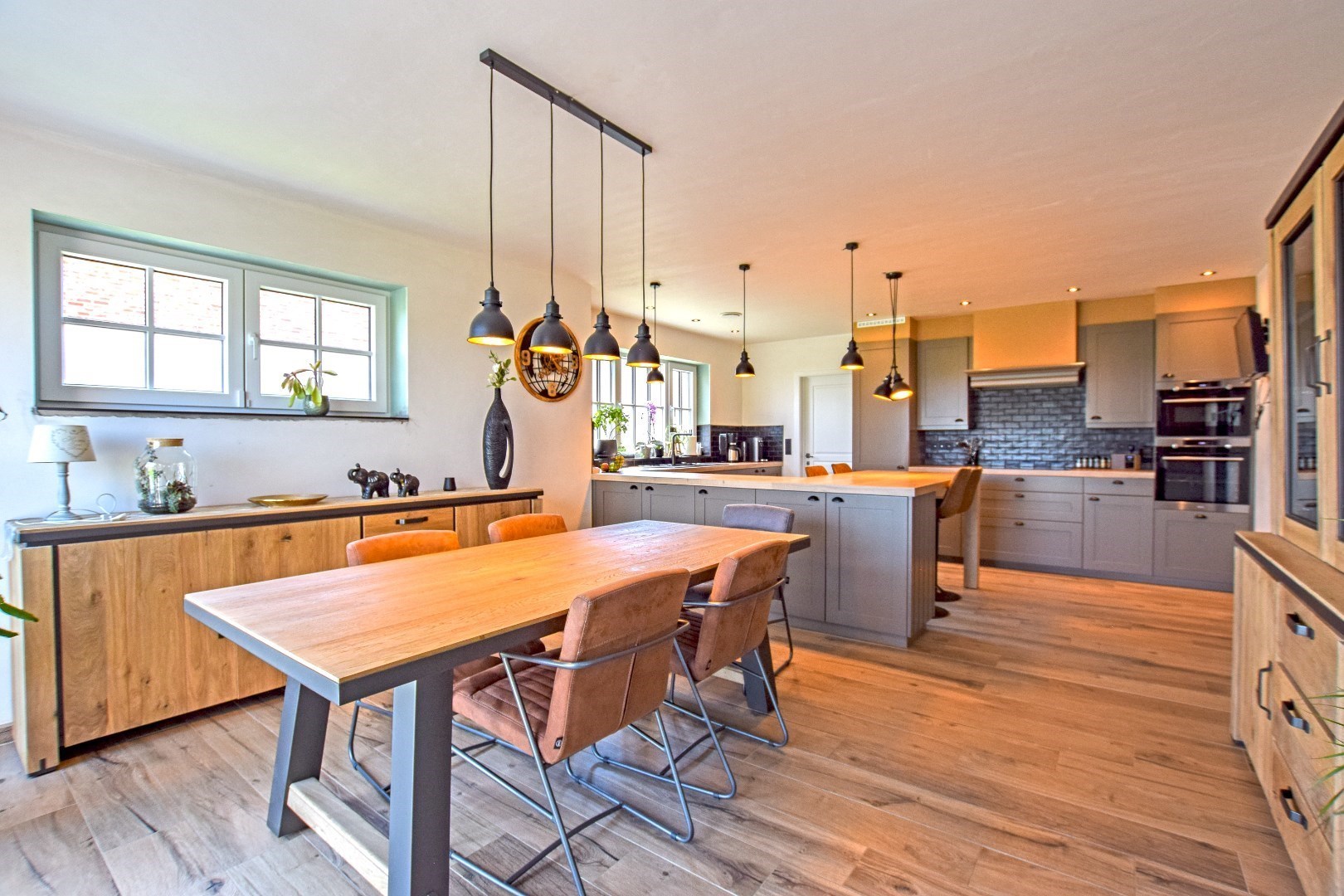 Recent met smaak afgewerkte alleenstaande woning 