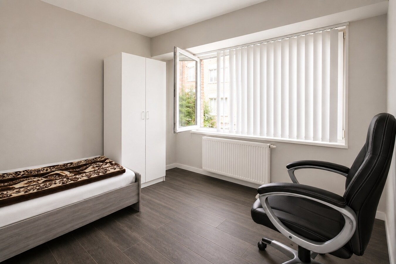 Te koop: Ruime en instapklare gezinswoning met 4 slaapkamers, stadstuin en EPC C in het centrum van Sint-Niklaas 