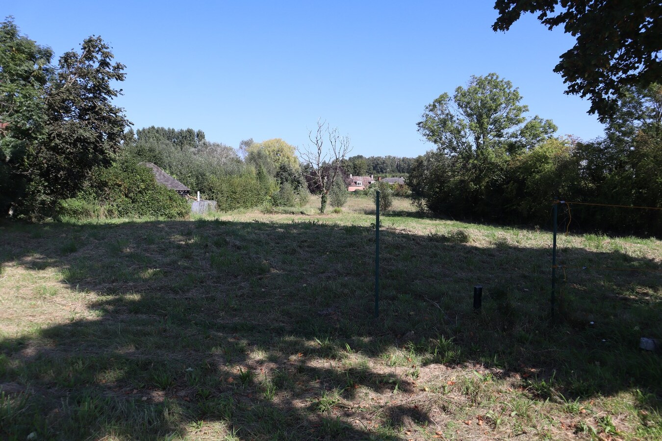 Bouwgrond Handelspand + Eengezinswoning 23 are 49 ca 