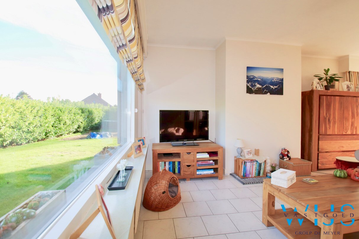 Ruime bungalow in een rustige woonwijk te Lovendegem ! 