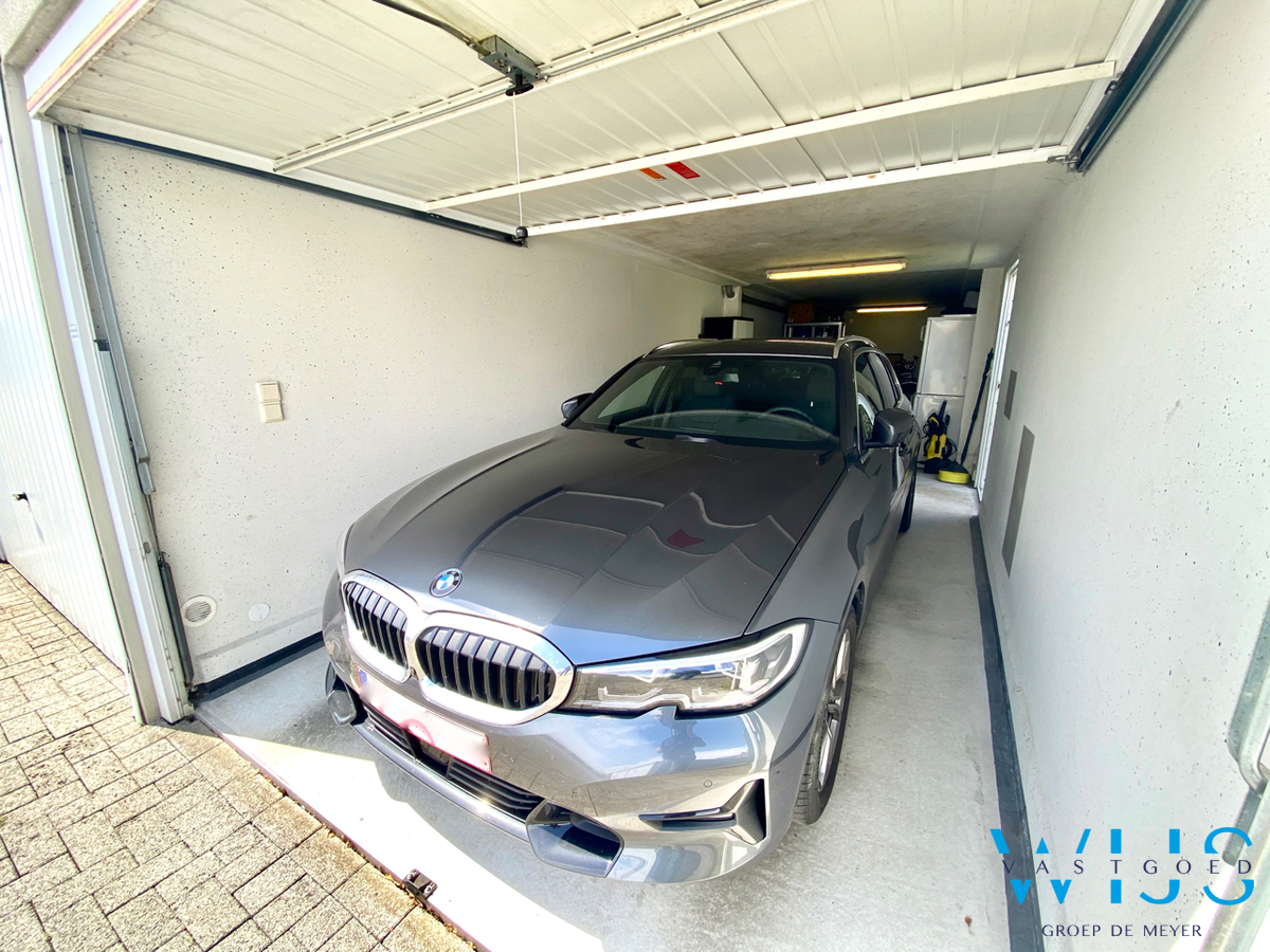 Gelijkvloers appartement met zonnige tuin &amp; dubbele garage te Sint-Laureins ! 