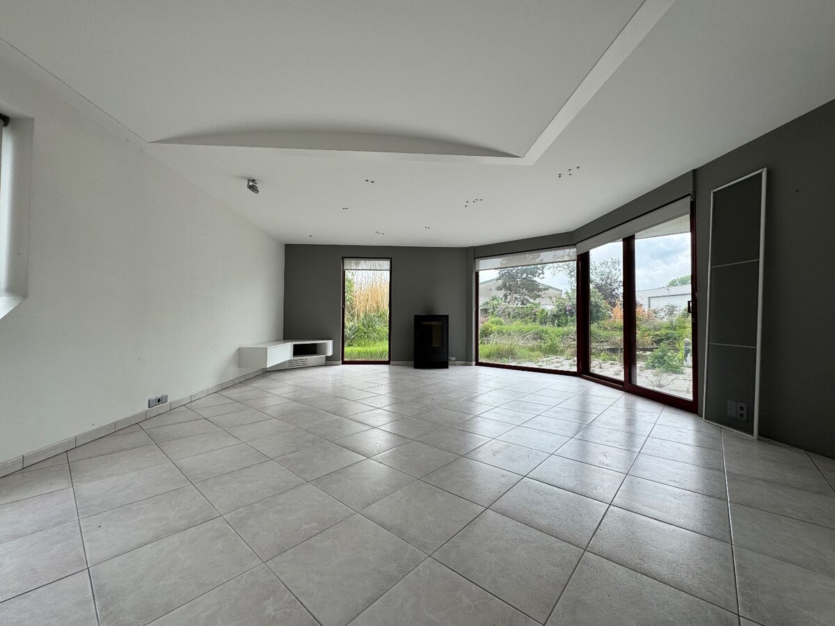 Handelspand met woonst te Ichtegem 