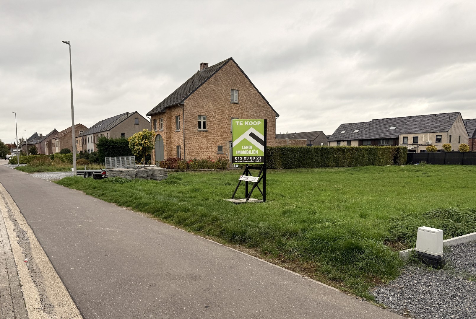 Zuidgericht bouwperceel in doodlopende straat nabij centrum Tongeren 