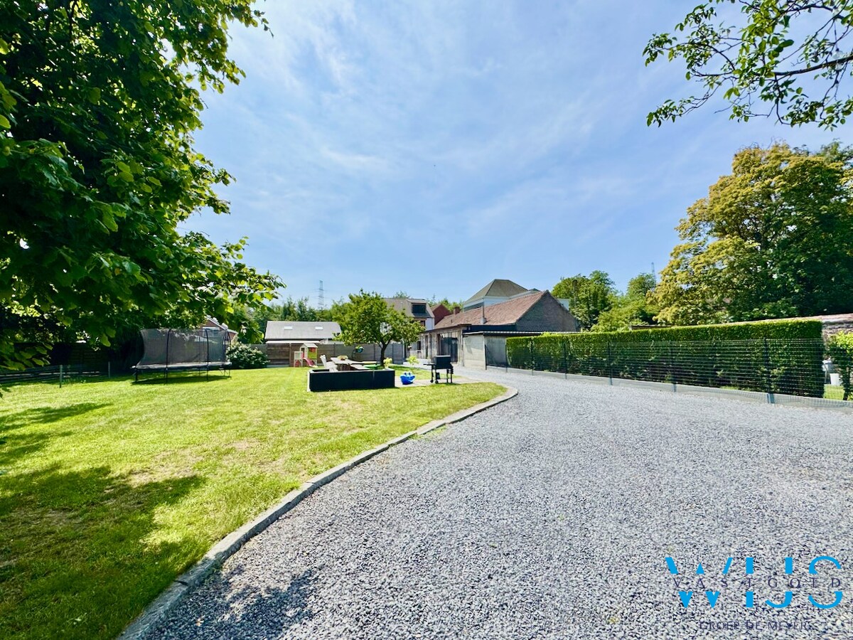 Instapklare woning op 4.152m² te Doornzele ! 