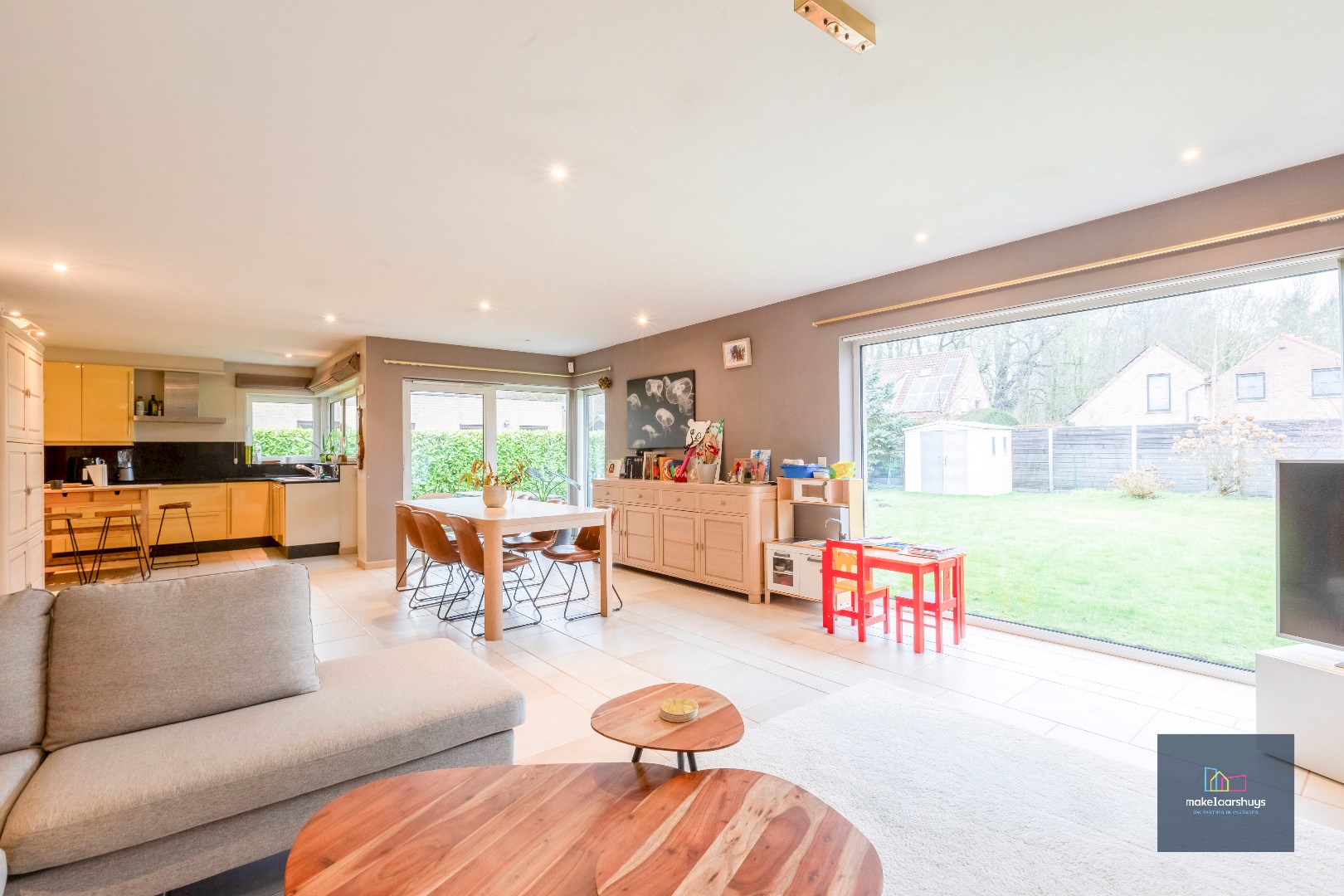 Gunstig gelegen ruime bungalow in Mariakerke met tuin 