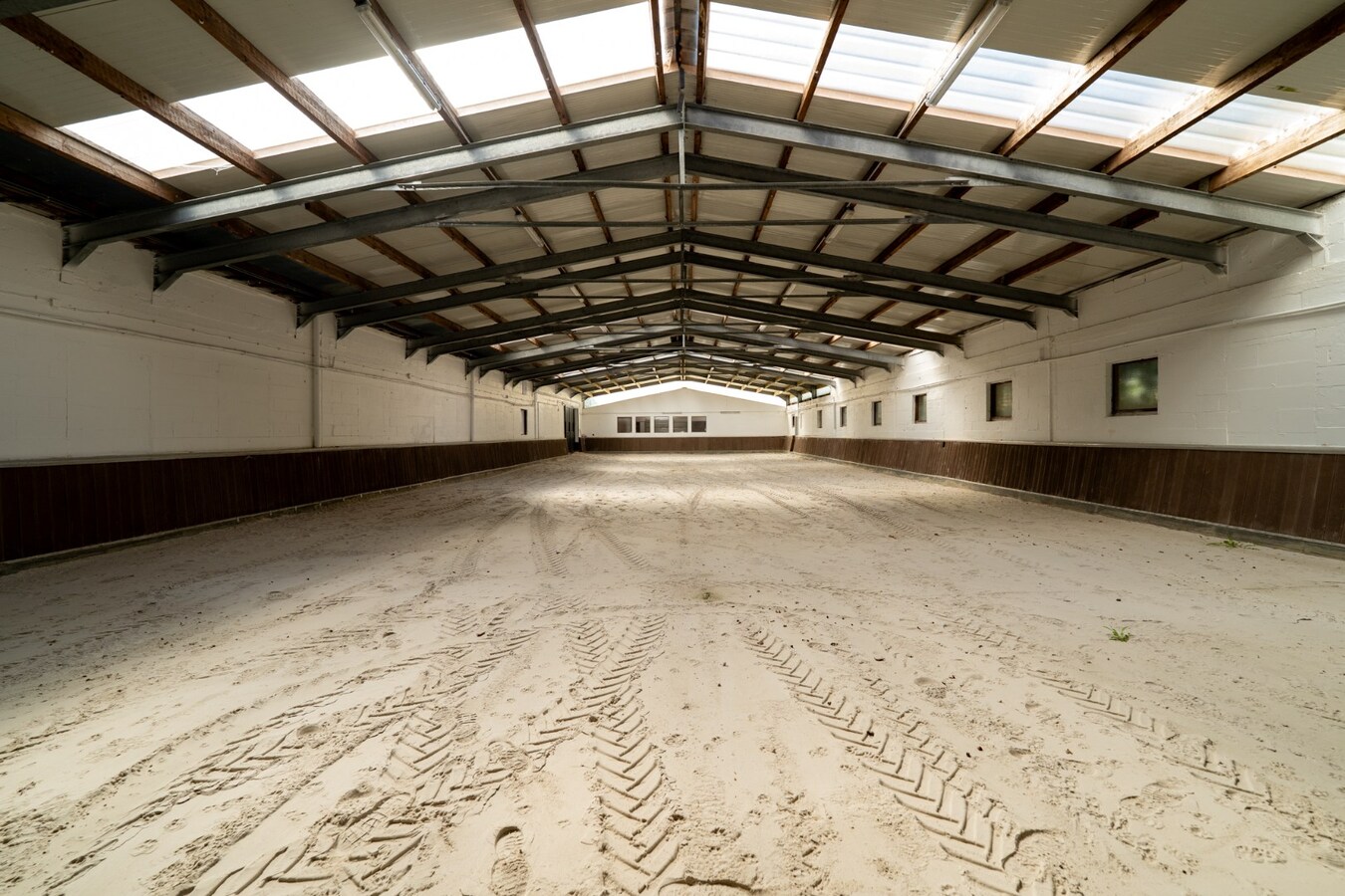 Prachtig hippische accomodatie op ca. 5,2 ha te Herselt 