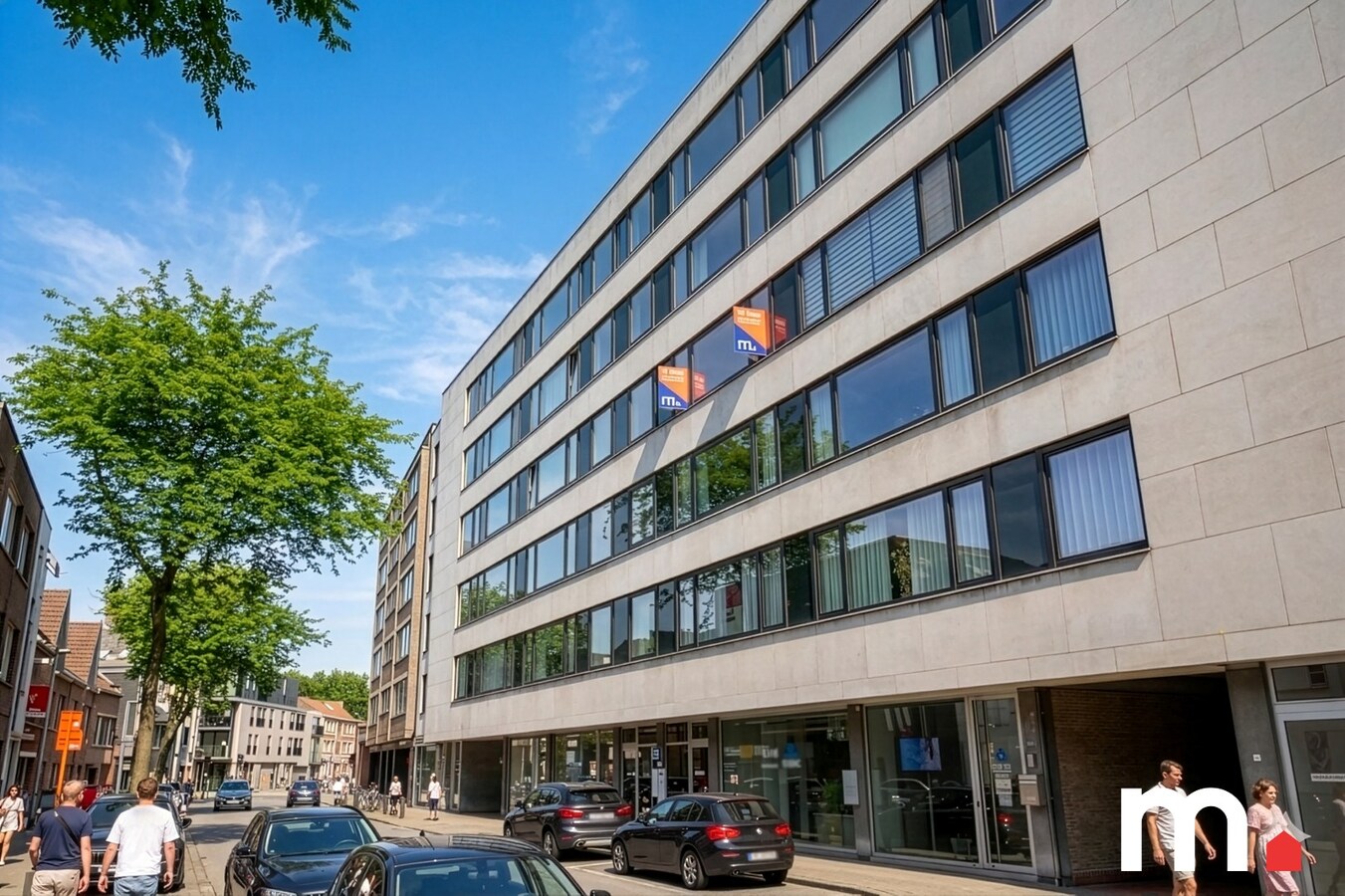 Ruim 2 slaapkamer appartement met terras te Kortrijk ! LOOFSTRAAT ! 