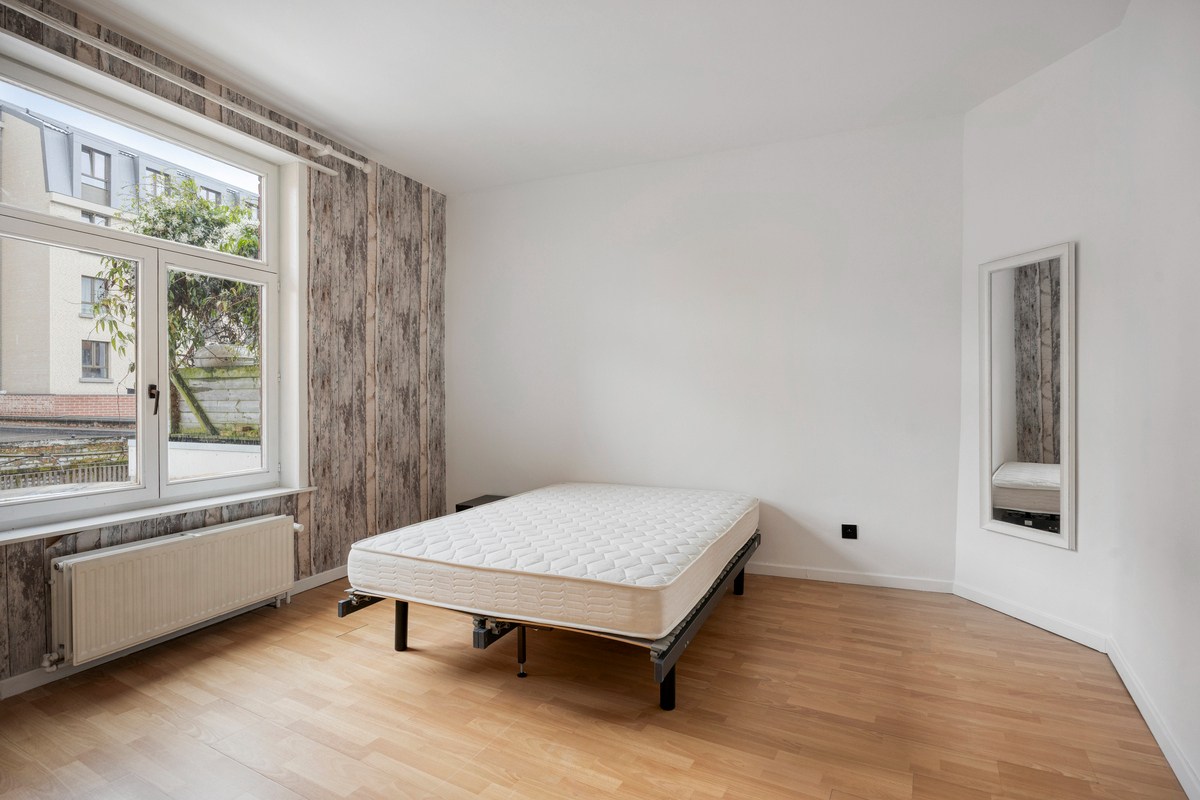 Woning met 4 slaapkamers, 2 badkamers, terras in centrum Leuven ! – EPC 187 kWh/m² - bewoonbare opp. 184m² 