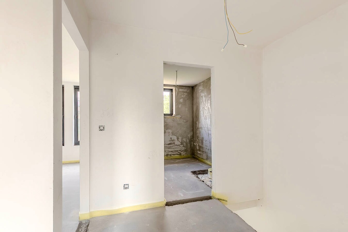 Nieuwbouwwoning casco met 3 slpks en Z-tuin 