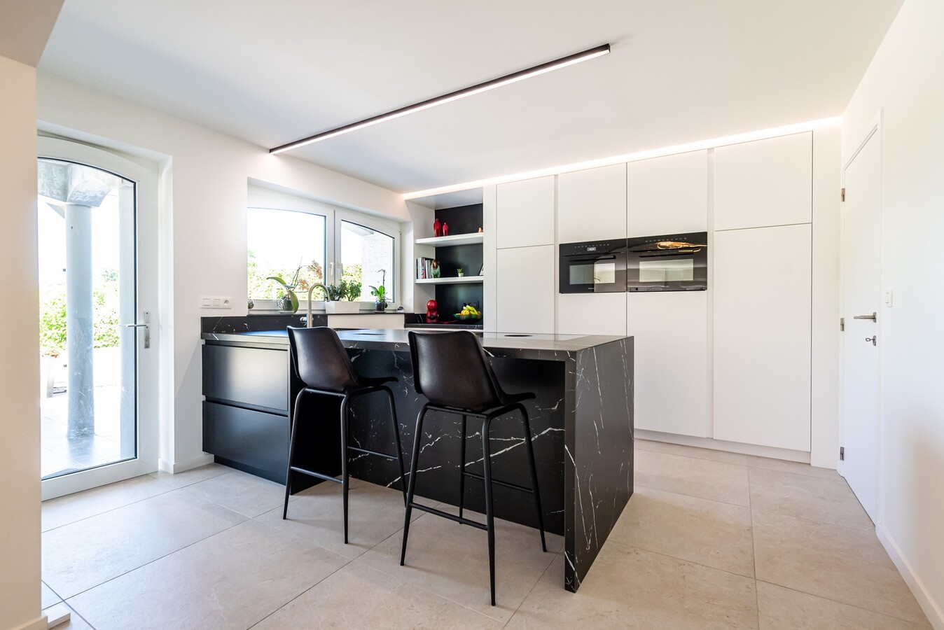 Stijlvol gerenoveerde woning in residentiële wijk op 1254 m² 