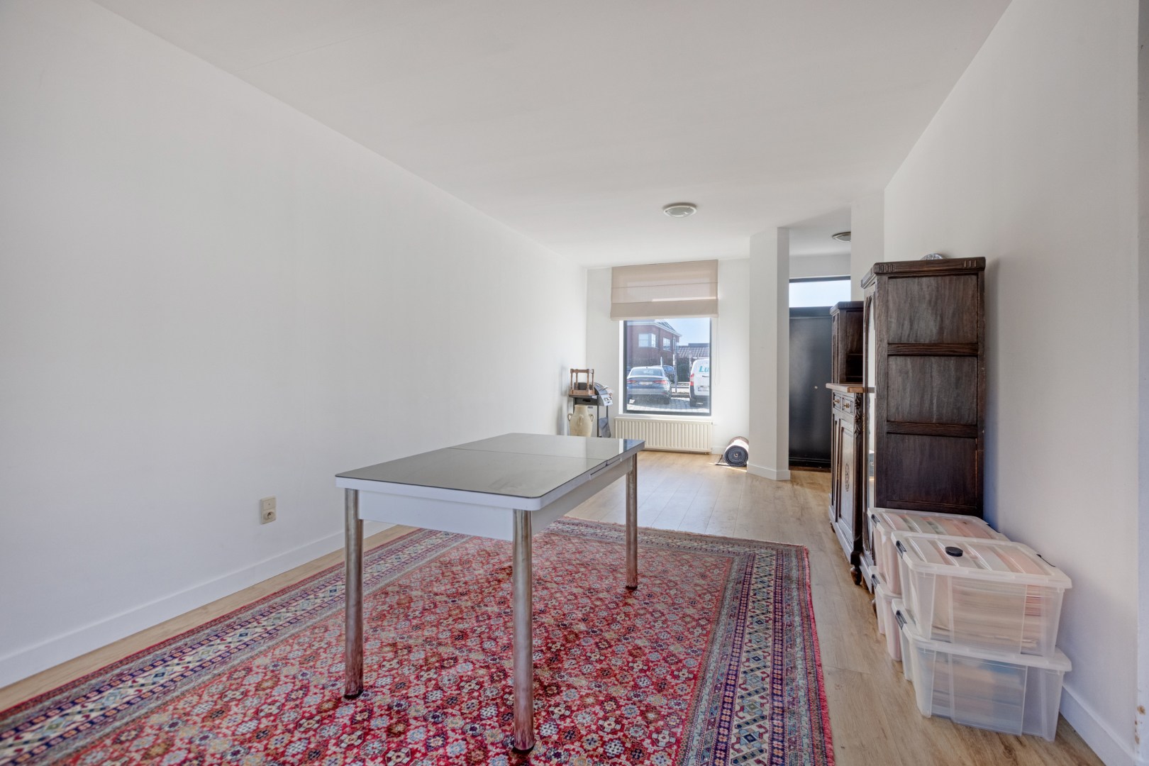 Ruime gezinswoning met 3 slpk. en ruimte voor bijberoep in Mol-Sluis 