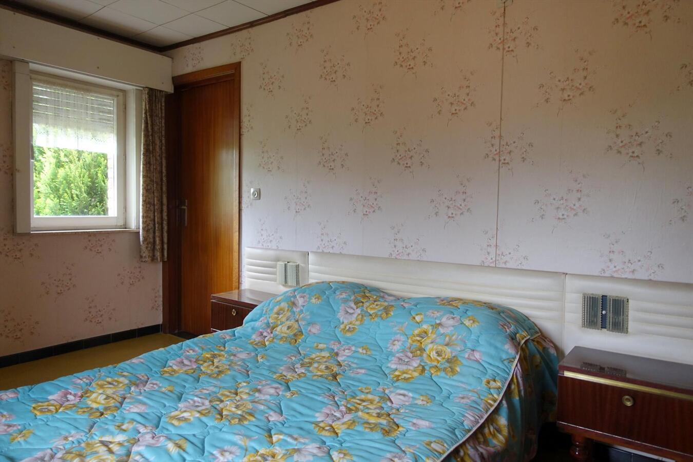 Op te knappen villa op landelijke ligging 