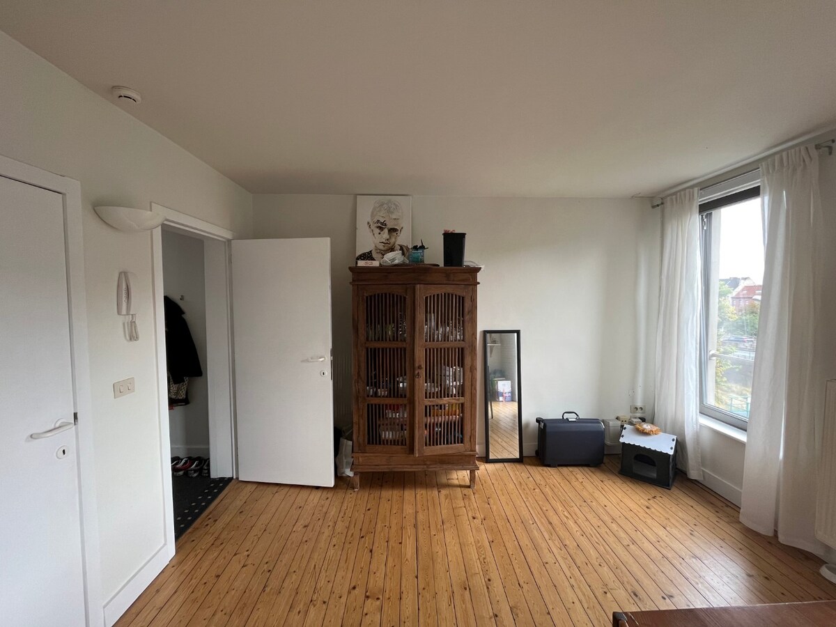 Gezellige duplex nabij 't Zuid - DOMICILIE VERPLICHT ( geen studenten ! ) 