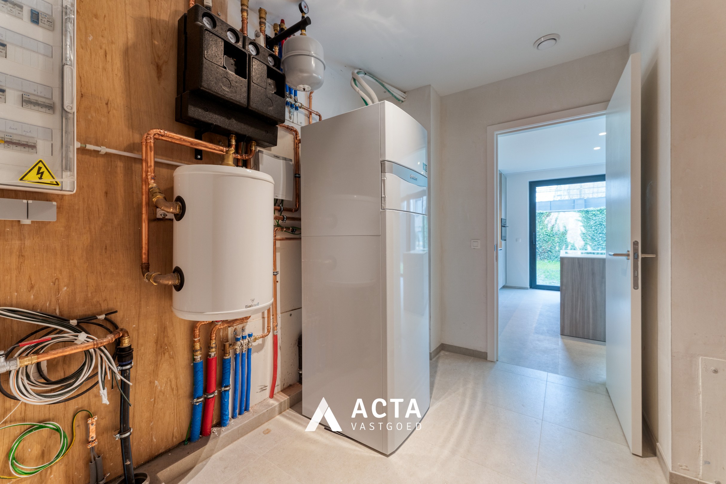 Nieuwbouwwoning met drie slaapkamers en tuin in hartje Mariakerke! 