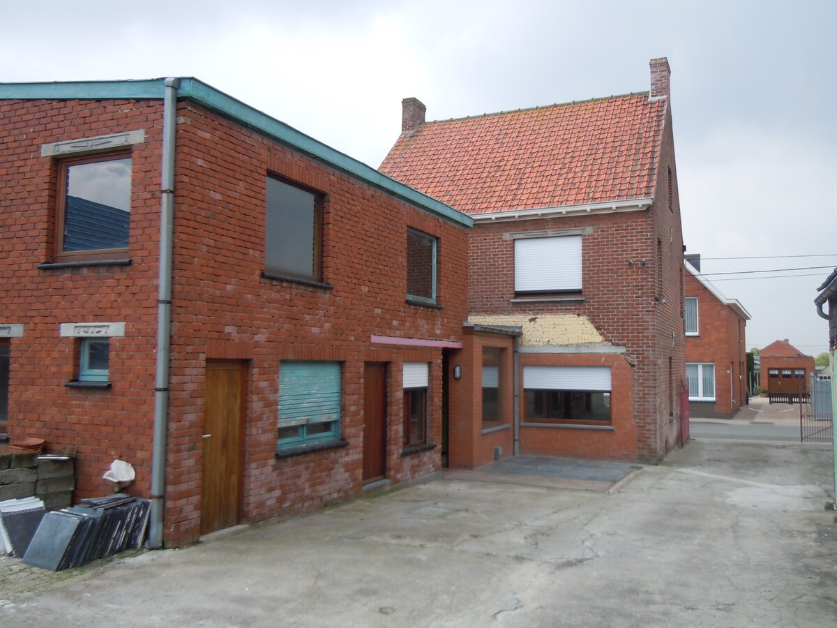 Ruime woning met 4 slaapkamers in centrum Houthulst 