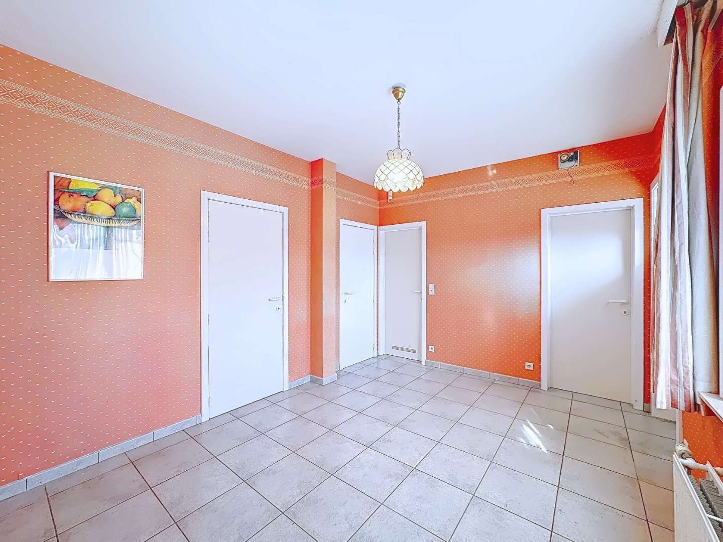 Handelspand/praktijkruimte gelegen in de dorpskern van Merendree 