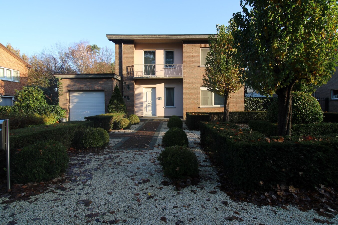 Zeer goed onderhouden woning met 3 slaapkamers 