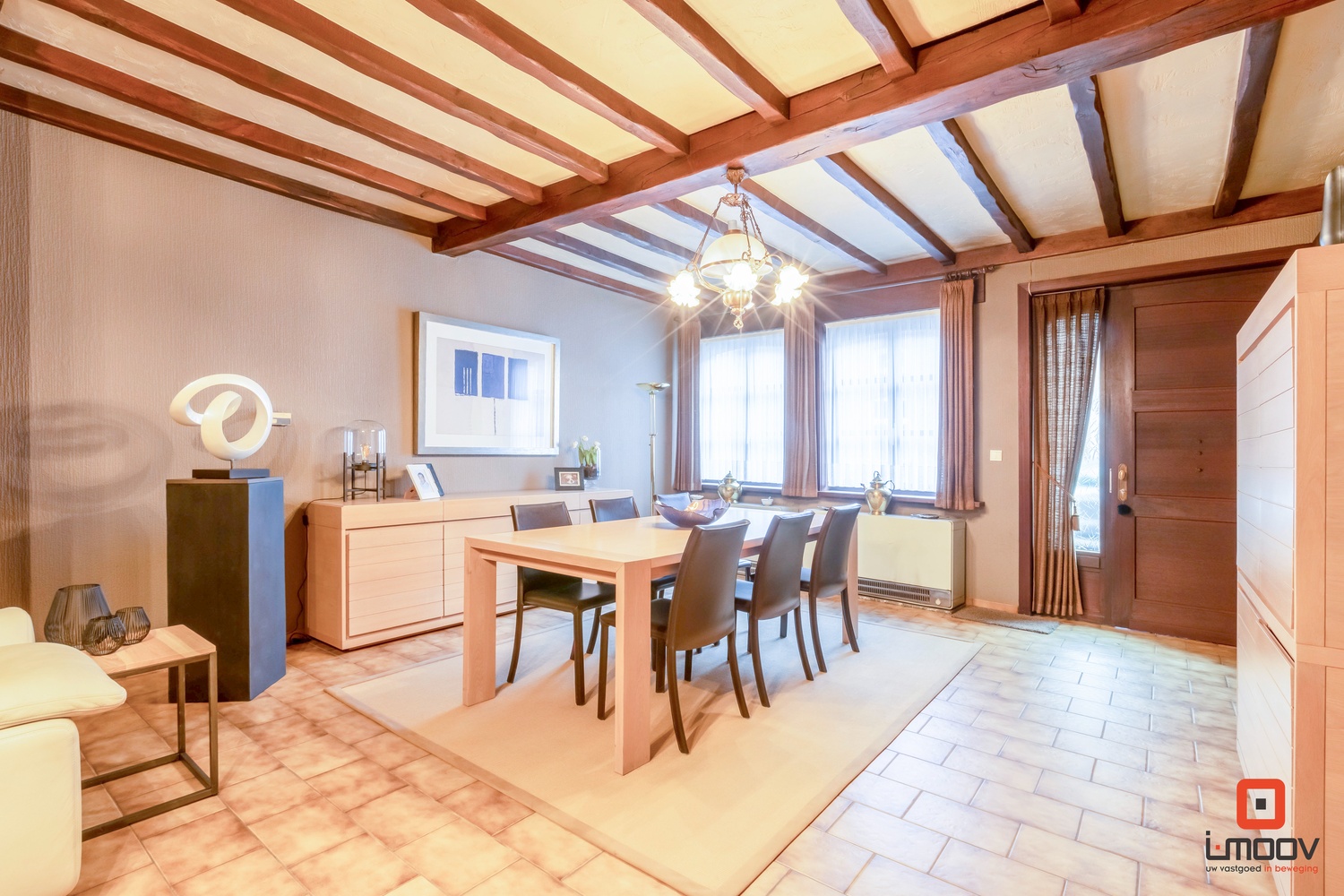 Charmante rijwoning met zeer veel mogelijkheden in Balegem! 