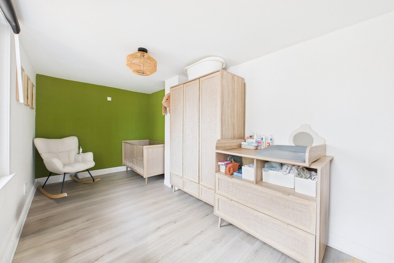 Charmant en volledig gerenoveerd herenhuis met stadstuin nabij het centrum ! 