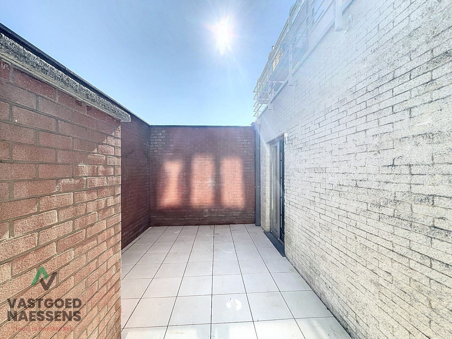 1 SLPK APP MET 2 TERRASSEN VLAKBIJ ZEEDIJK 