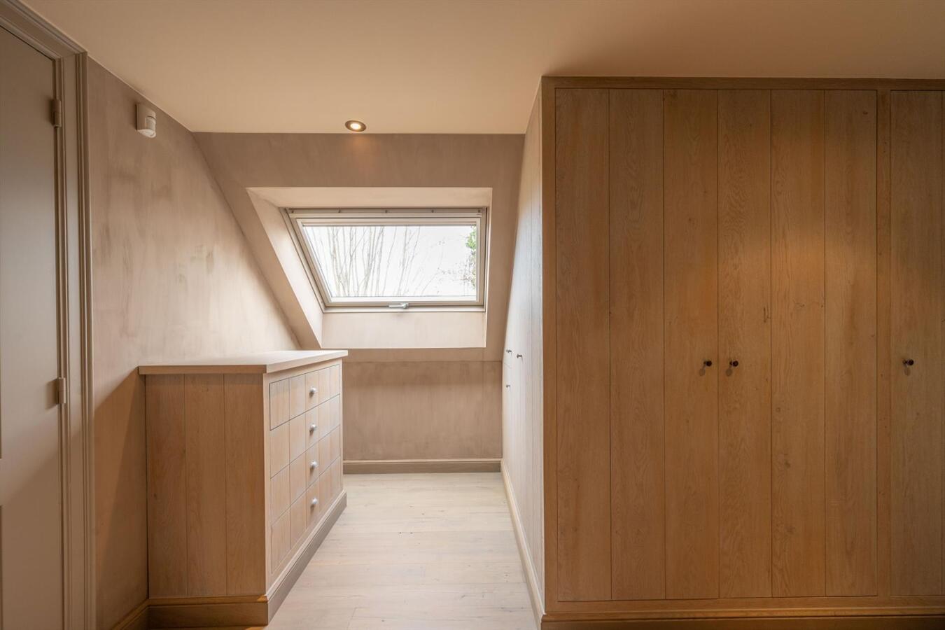 Idyllisch landhuis gelegen op 8330 m² te Ruiselede 