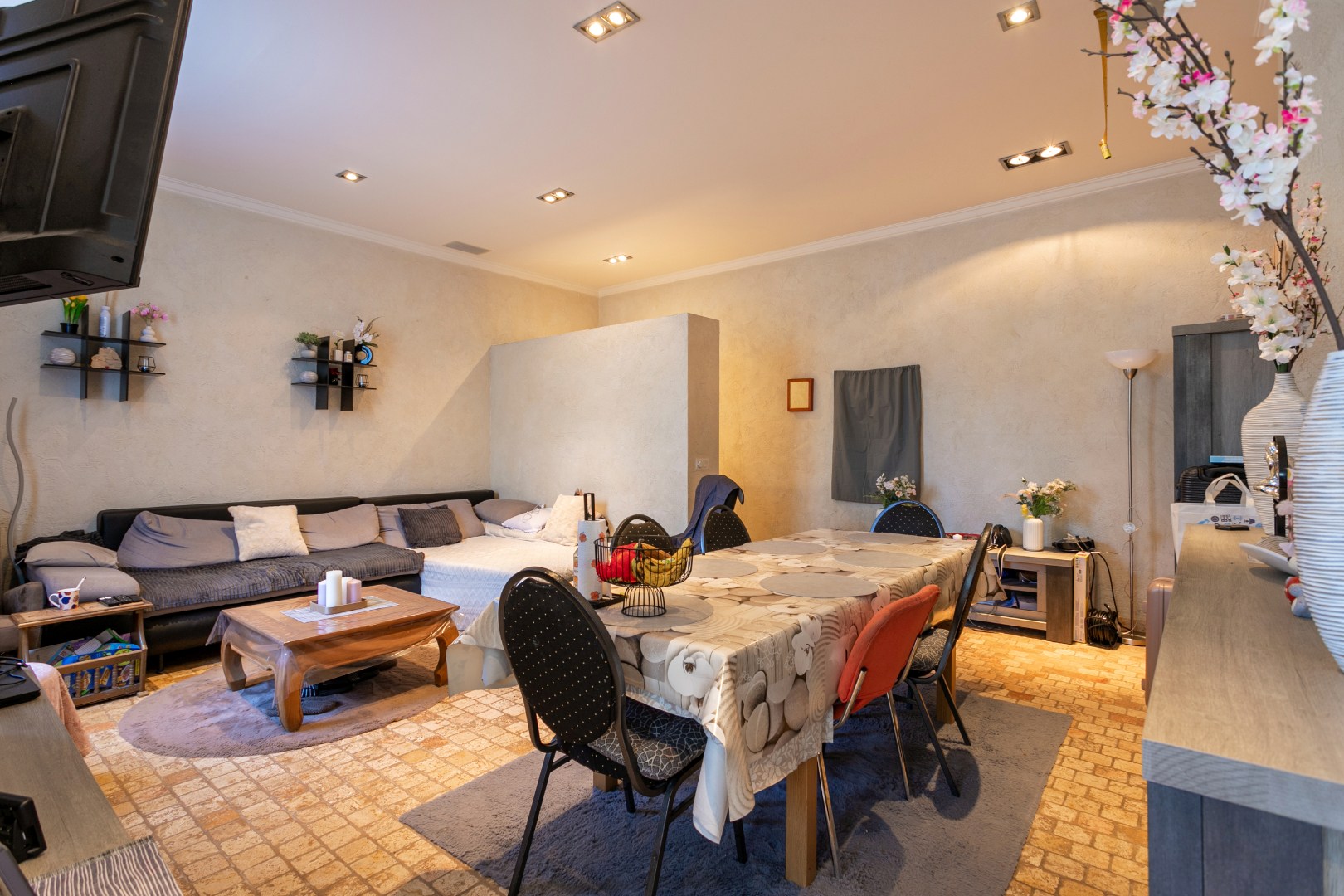 App. 3 slpk, terras en garagebox 