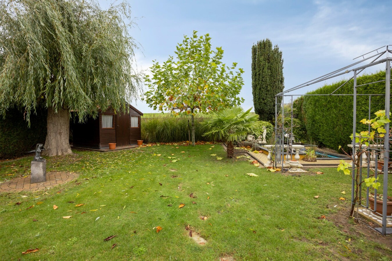 Open bebouwing met 3 slaapkamers in landelijke omgeving 