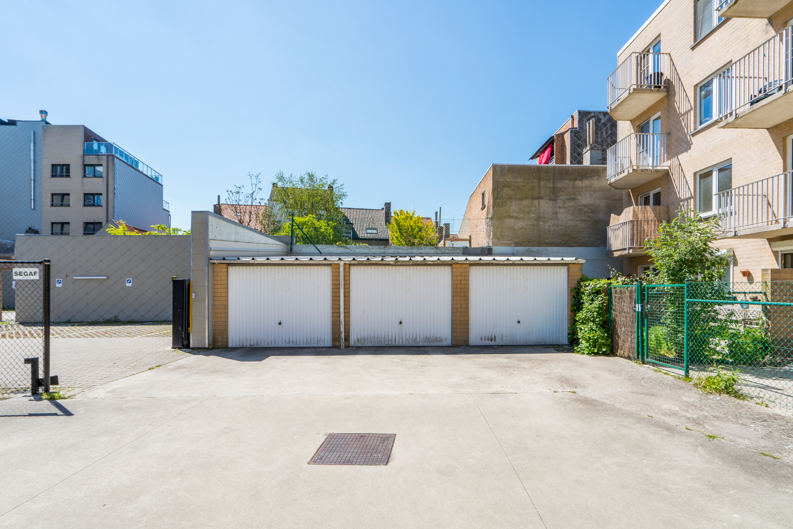 INSTAPKLAAR APPARTEMENT MET 2 SLAAPKAMERS 