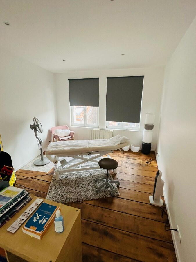 Immeuble commercial de caractère entièrement rénové et équipé 