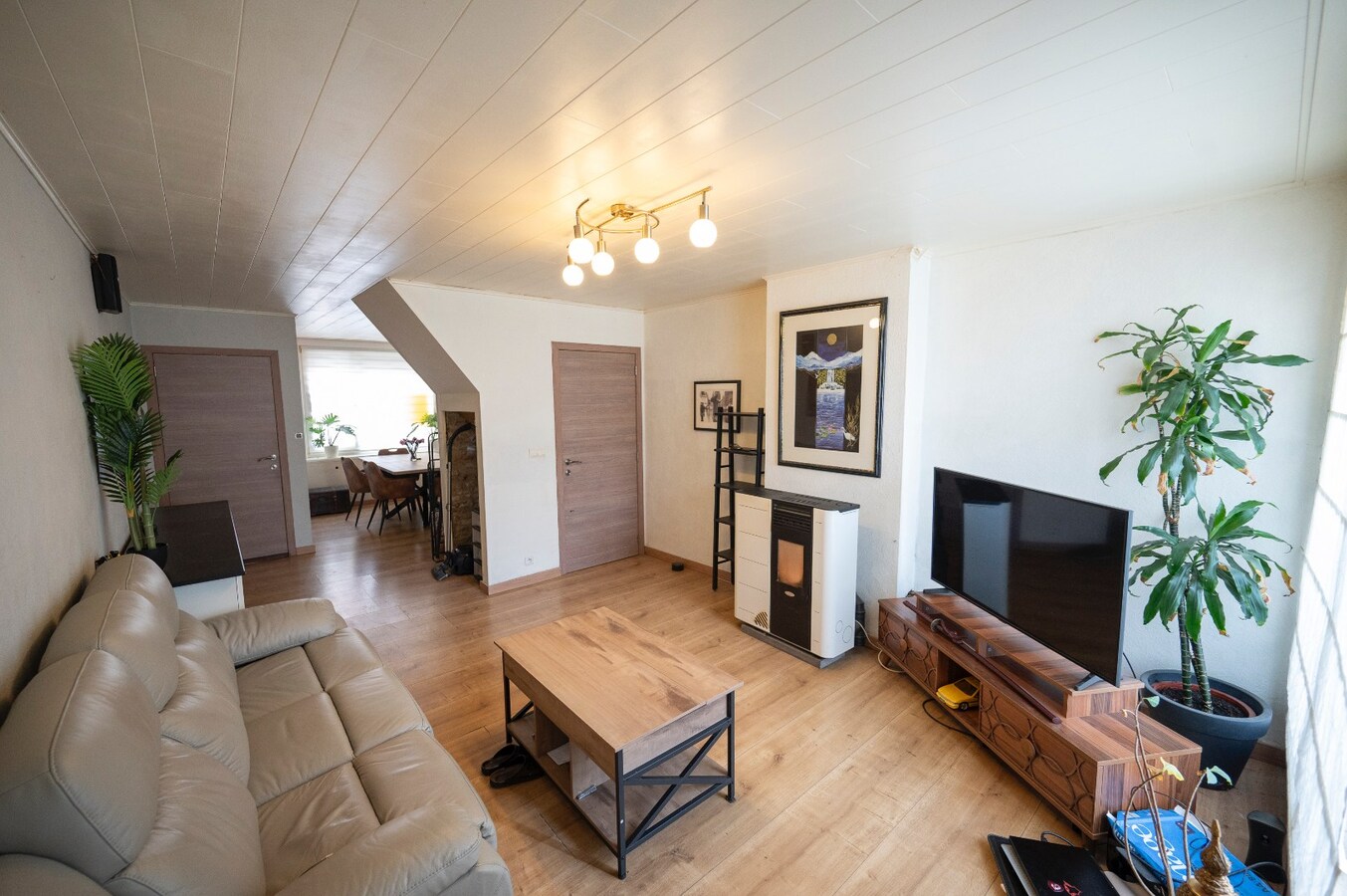 CENTRAAL GELEGEN KNAPPE STARTERSWONING 