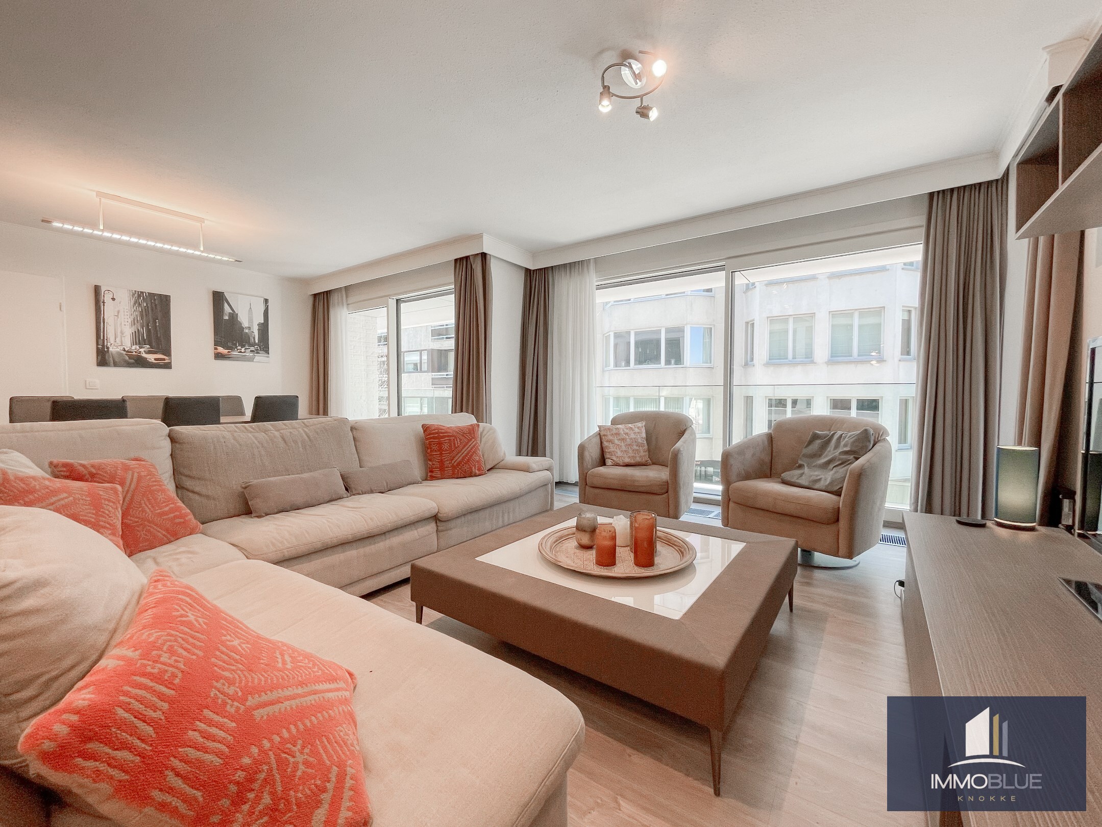 Appartement prêt à emménager situé sur la Place du Phare. 