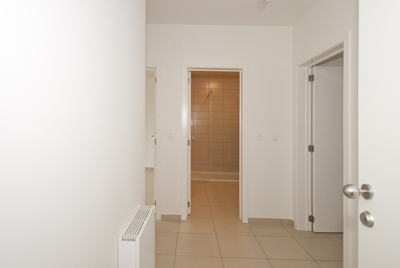 Instapklaar appartement - 2 slpks - lift - 2 terrassen - parking 