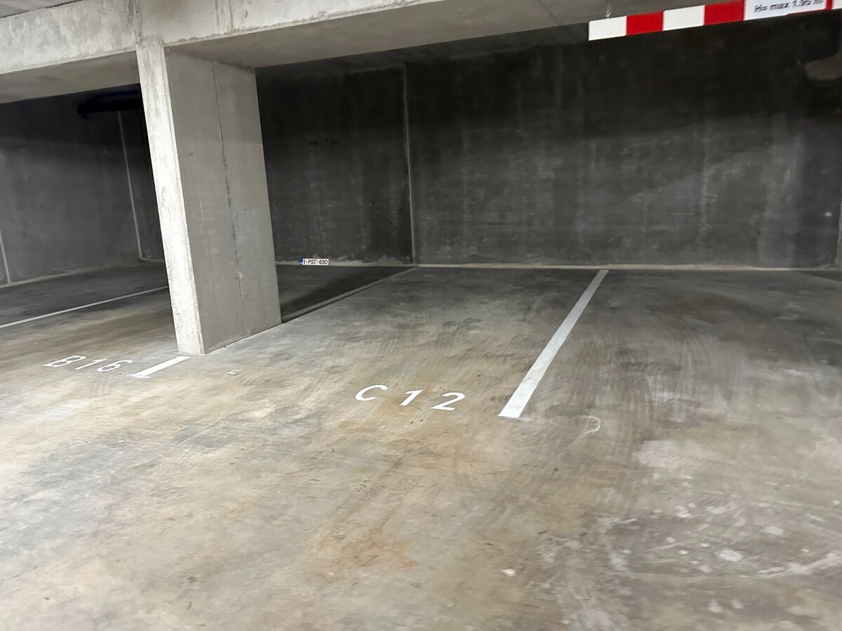 Prachtig nieuwbouwappartement op de vierde verdieping, pal in het centrum van Roeselare 