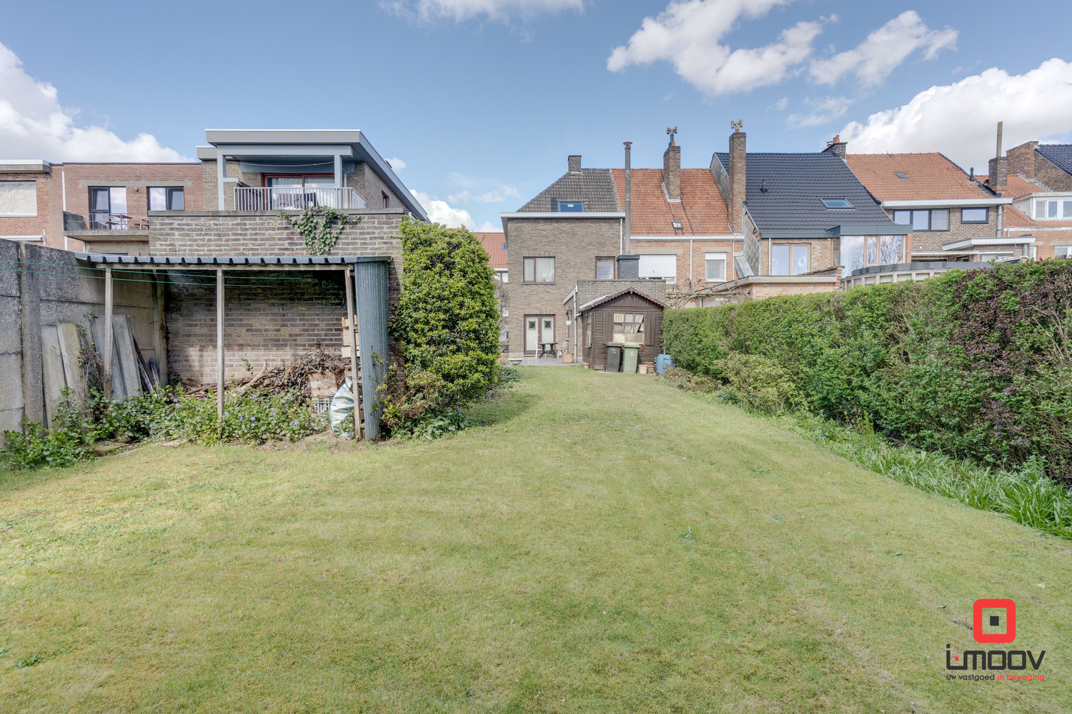 Halfopen bebouwing met veel potentieel te koop! 