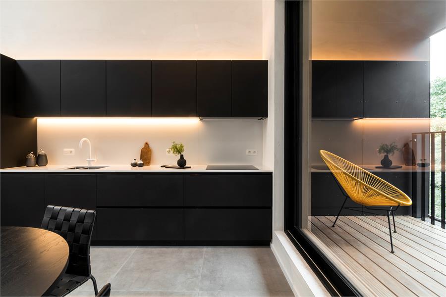 Nieuwbouwwoning met hoogwaardige afwerkingsgraad op centrale ligging 