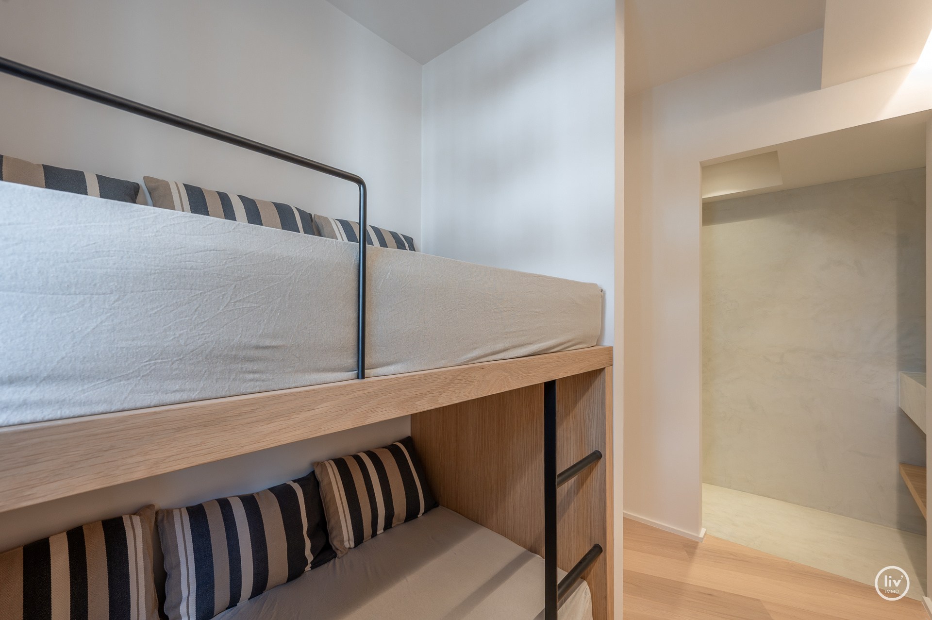 Stijlvol gerenoveerd hoekappartement op topligging in het hart van Knokke 