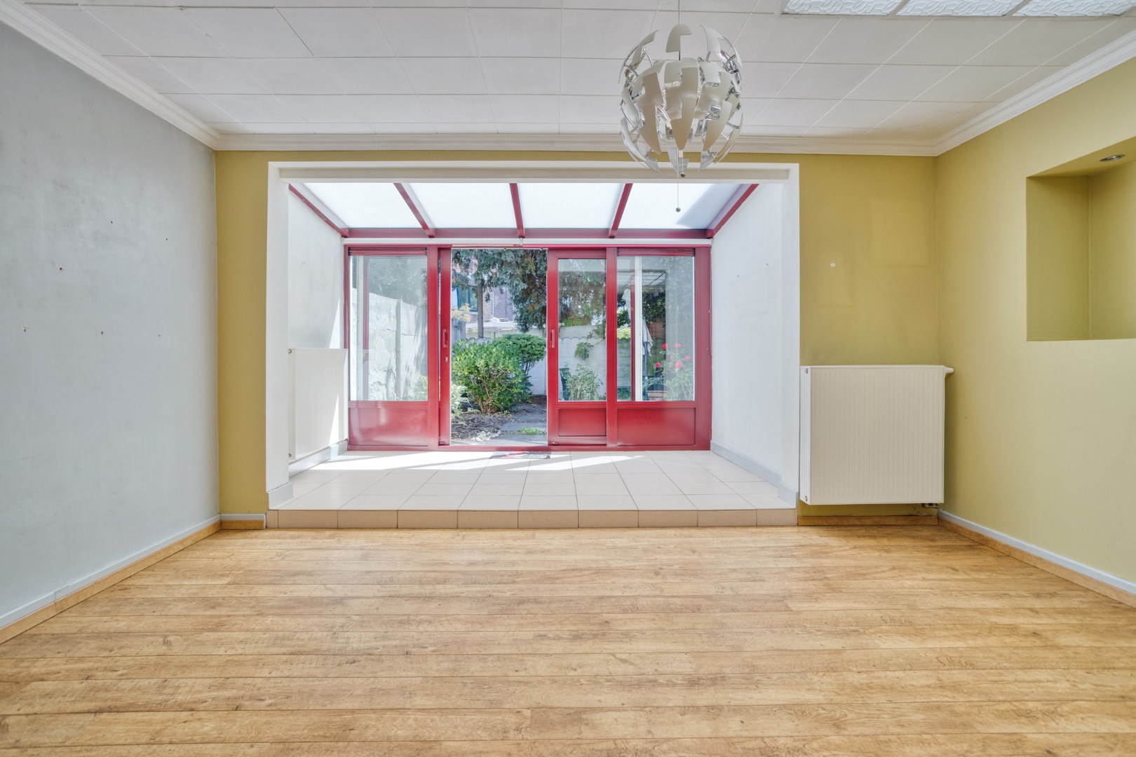 Centraal gelegen ruime woning met 4 slaapkamers en tuin te Tienen - EPC 222Kwh/m² 
