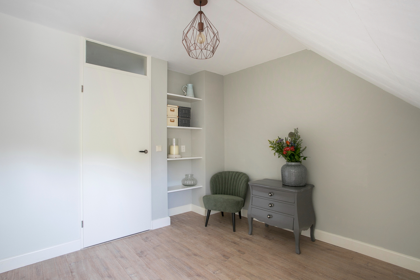 Prachtige afgewerkte hoekwoning op een rustige locatie aan de rand van Hapert. 