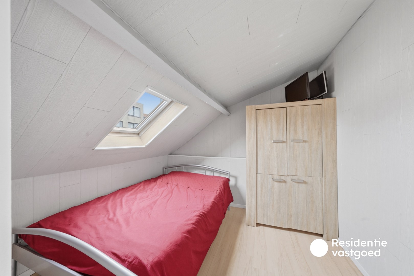 Ruime gezinswoning met 4 slaapkamers en tuin in Oostende 