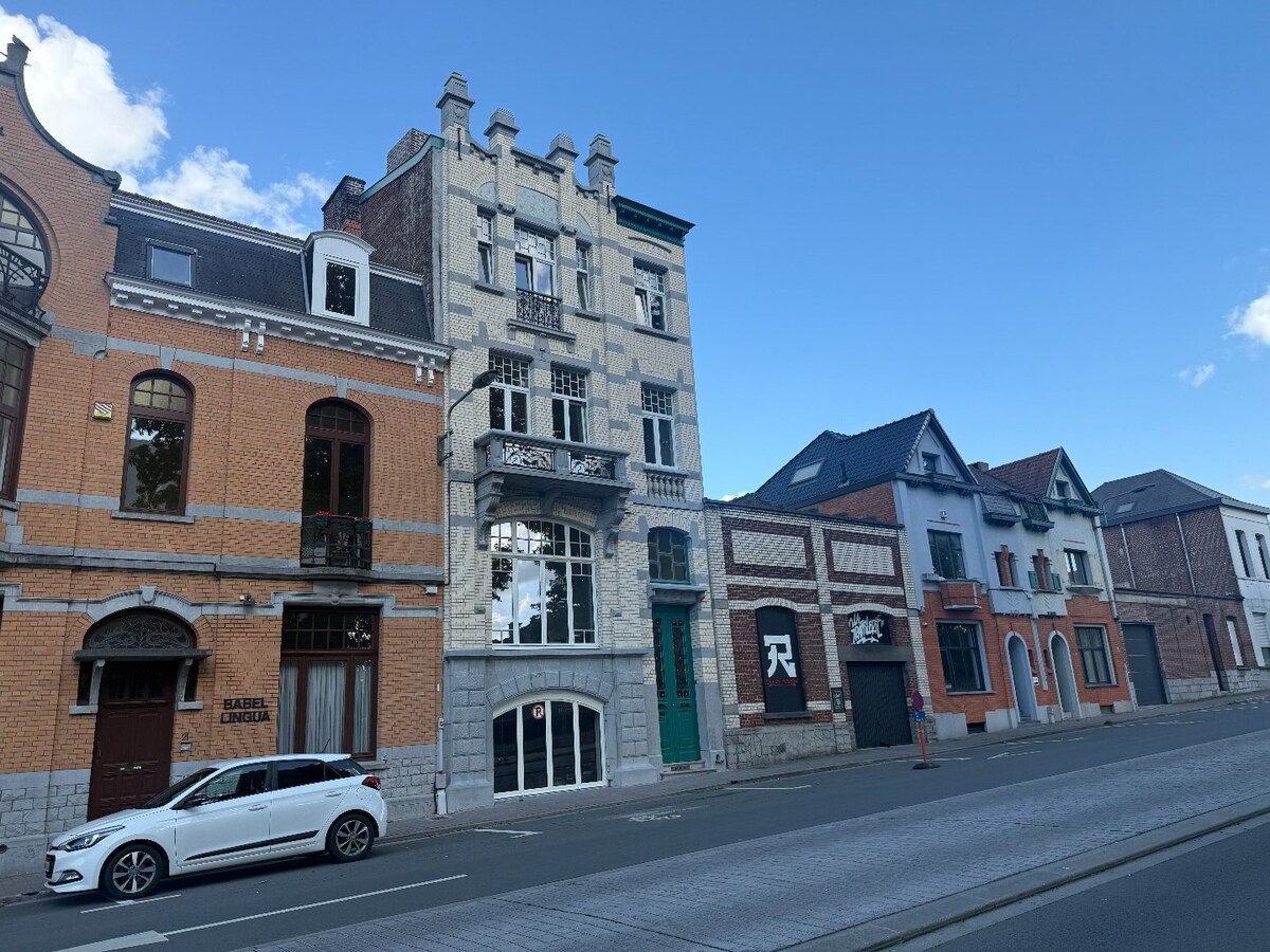 Maison de maître avec 5 chambres et jardin, idéale pour profession libérale ! 