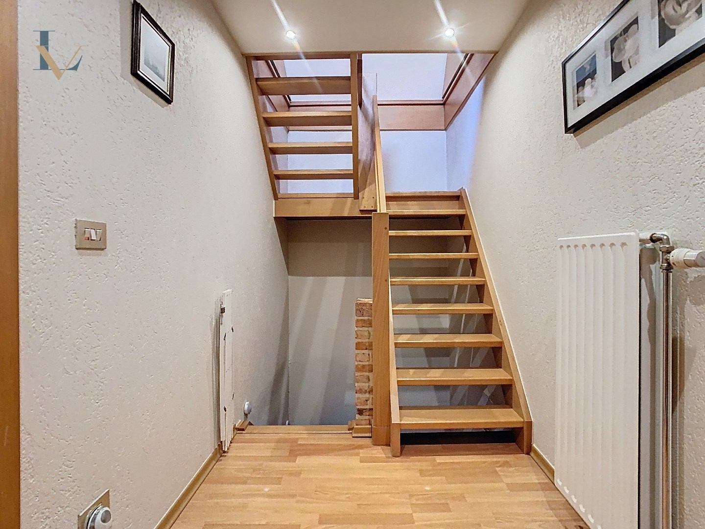 Instapklare rijwoning met tuin en garage nabij Park Vrieselhof – rustige ligging in Oelegem 