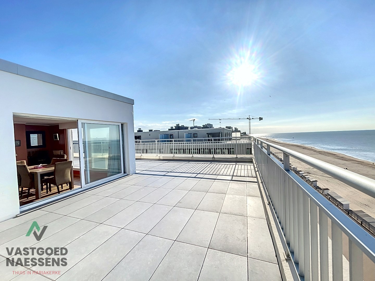 MAGNIFIQUE PENTHOUSE - 2 CHAMBRES - GRANDE TERRASSE - VUE SUR MER - PARKING 