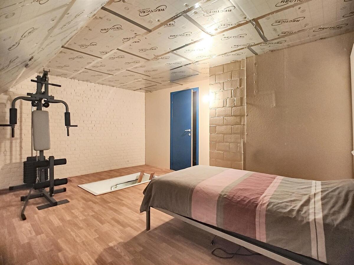 Aangename gezinswoning met tuin, garage &amp; achteruitgang - Heist 